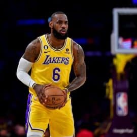 Los Angeles Lakers forward LeBron James (6) looks to pass.