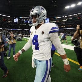 Dallas Cowboys quarterback Dak Prescott (4)