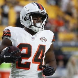Cleveland Browns running back Nick Chubb (24)