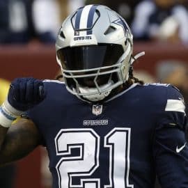 Dallas Cowboys running back Ezekiel Elliott (21)