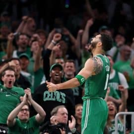 boston celtrics crusijng to nba title (1)