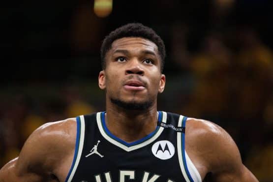 Milwaukee Bucks forward Giannis Antetokounmpo looks up.
